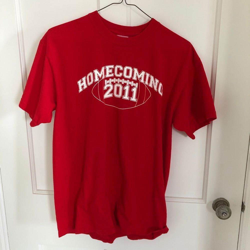 St. John’s red homecoming tee shirt